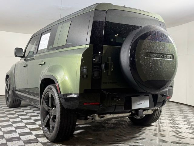 Certified 2026 Land Rover Defender 110 X-Dynamic SE image 4