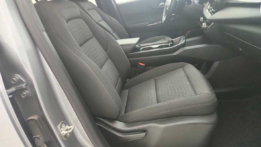 Used 2025 Chevrolet Equinox LT FWD image 30