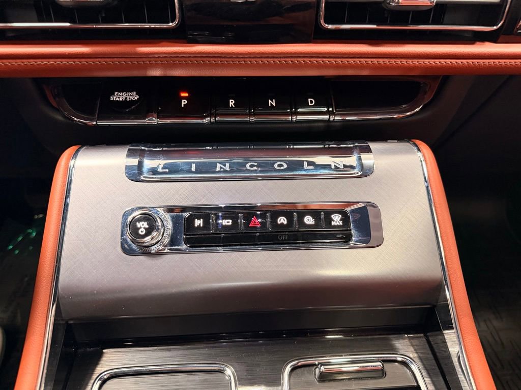 Used 2025 Lincoln Aviator Reserve w/ Luxury Package AWD/4WD image 37
