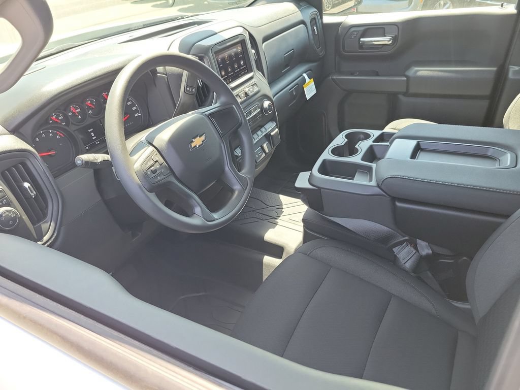 New 2026 Chevrolet Silverado 1500 Custom RWD image 3