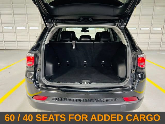 Used 2022 Jeep Compass Latitude FWD image 9