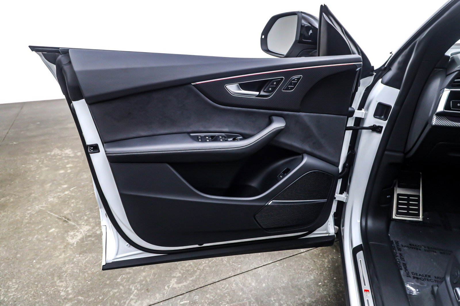 Used 2024 Audi SQ8 Premium Plus w/ Executive Package image 22