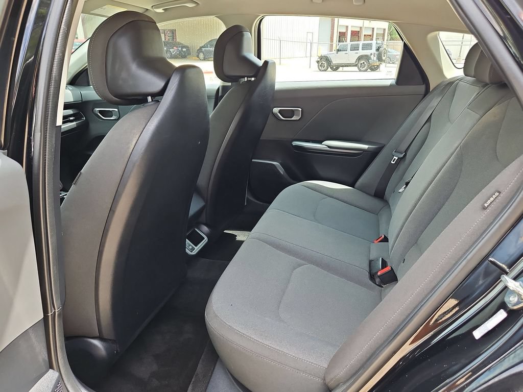 Used 2025 Kia K4 FWD image 28