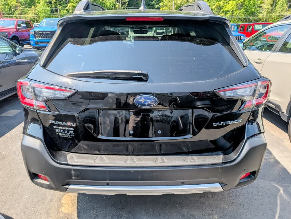 Used 2025 Subaru Outback Limited AWD/4WD image 5