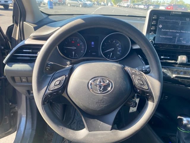 Used 2020 Toyota C-HR LE FWD image 11