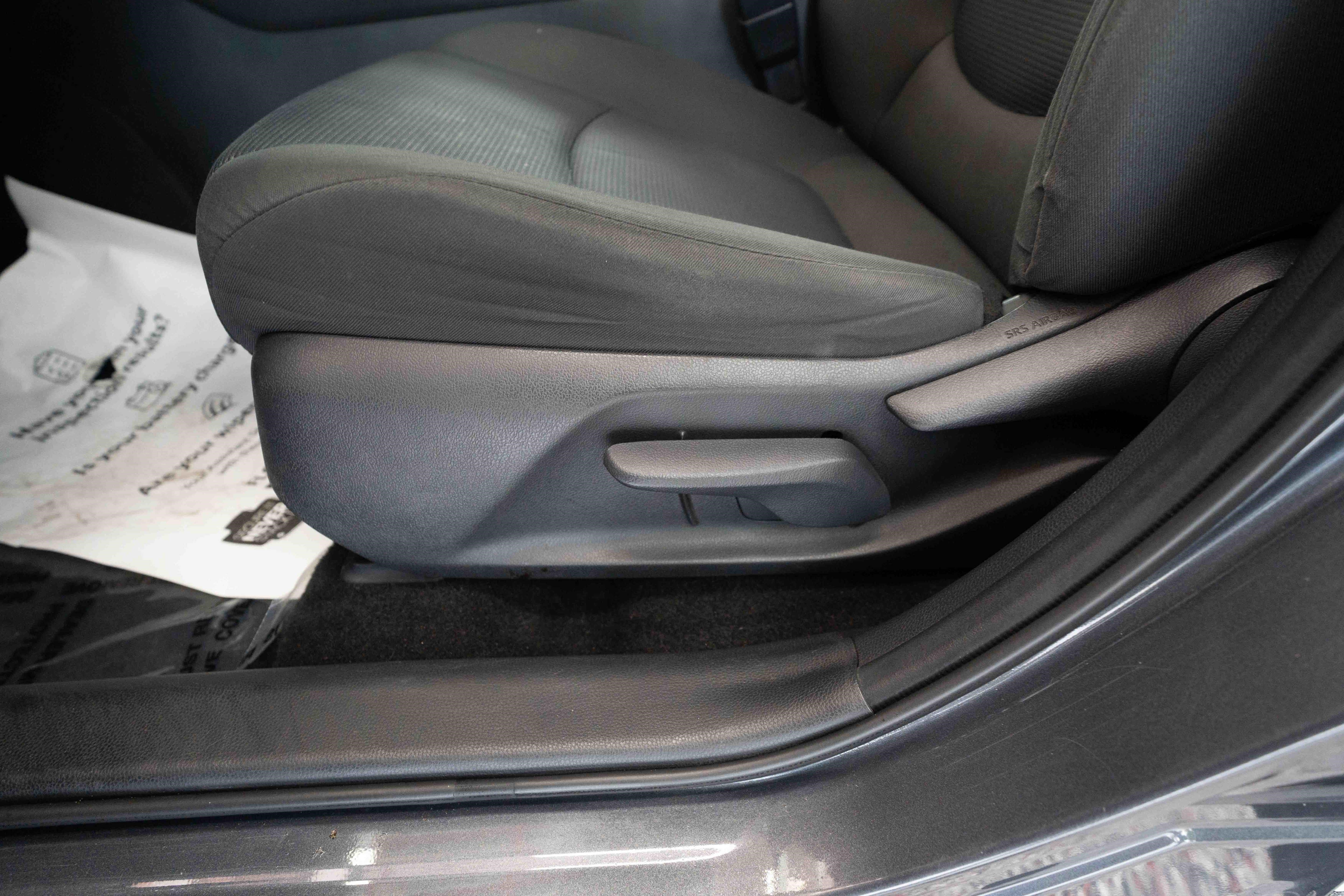 Used 2019 Toyota RAV4 LE w/ Carpet Mat Package FWD image 12