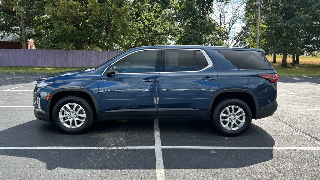 Used 2022 Chevrolet Traverse LS image 4