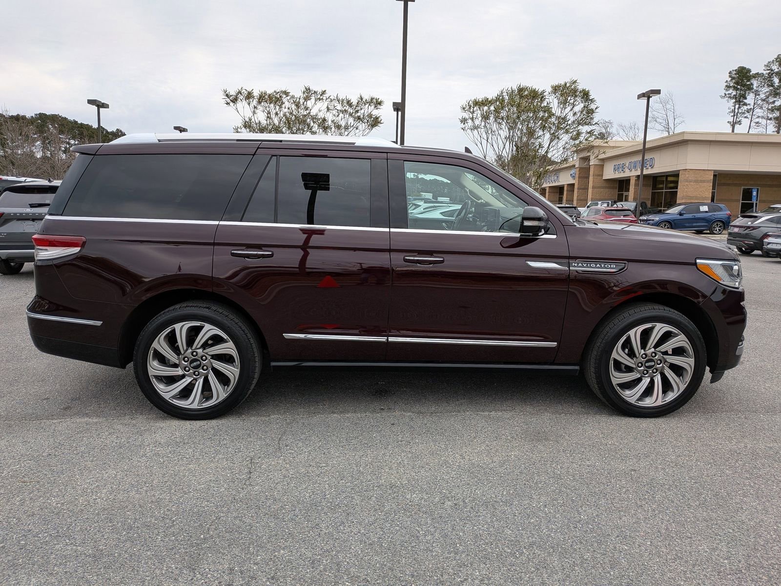 Certified 2023 Lincoln Navigator Reserve image 4