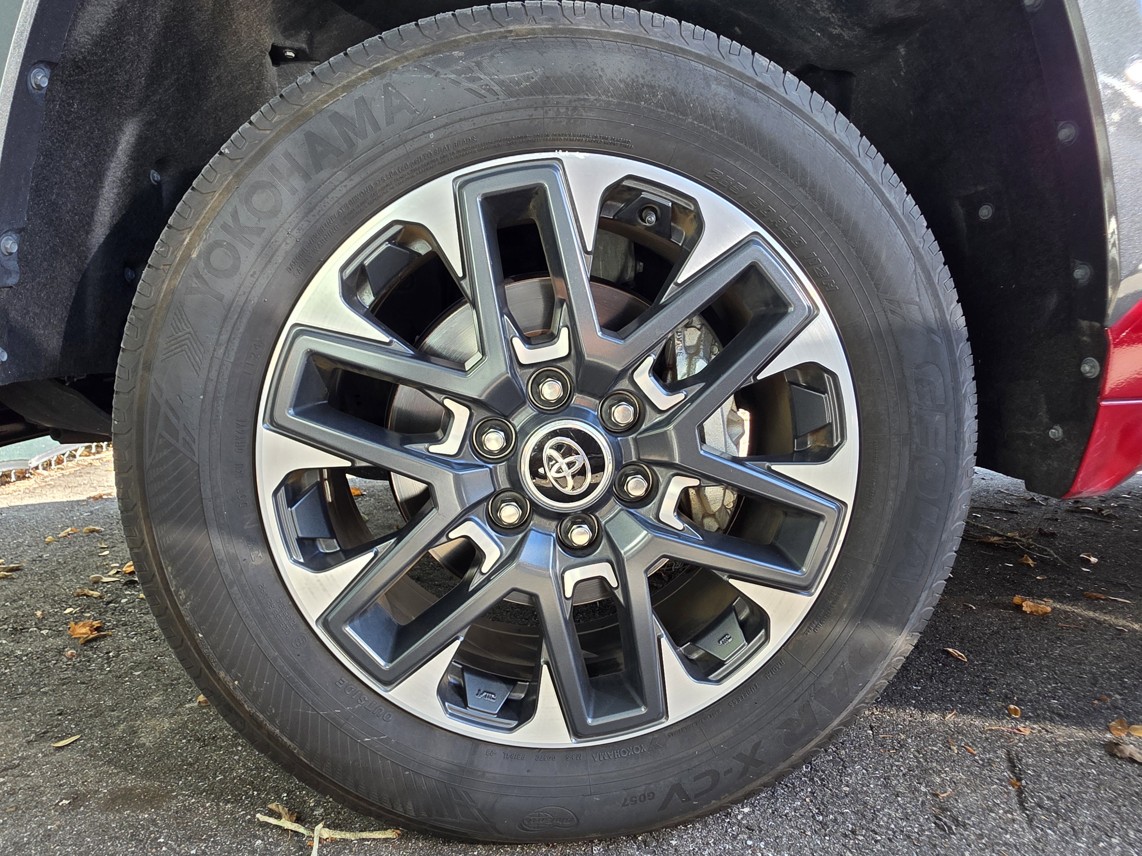 Used 2022 Toyota Tundra Limited image 31