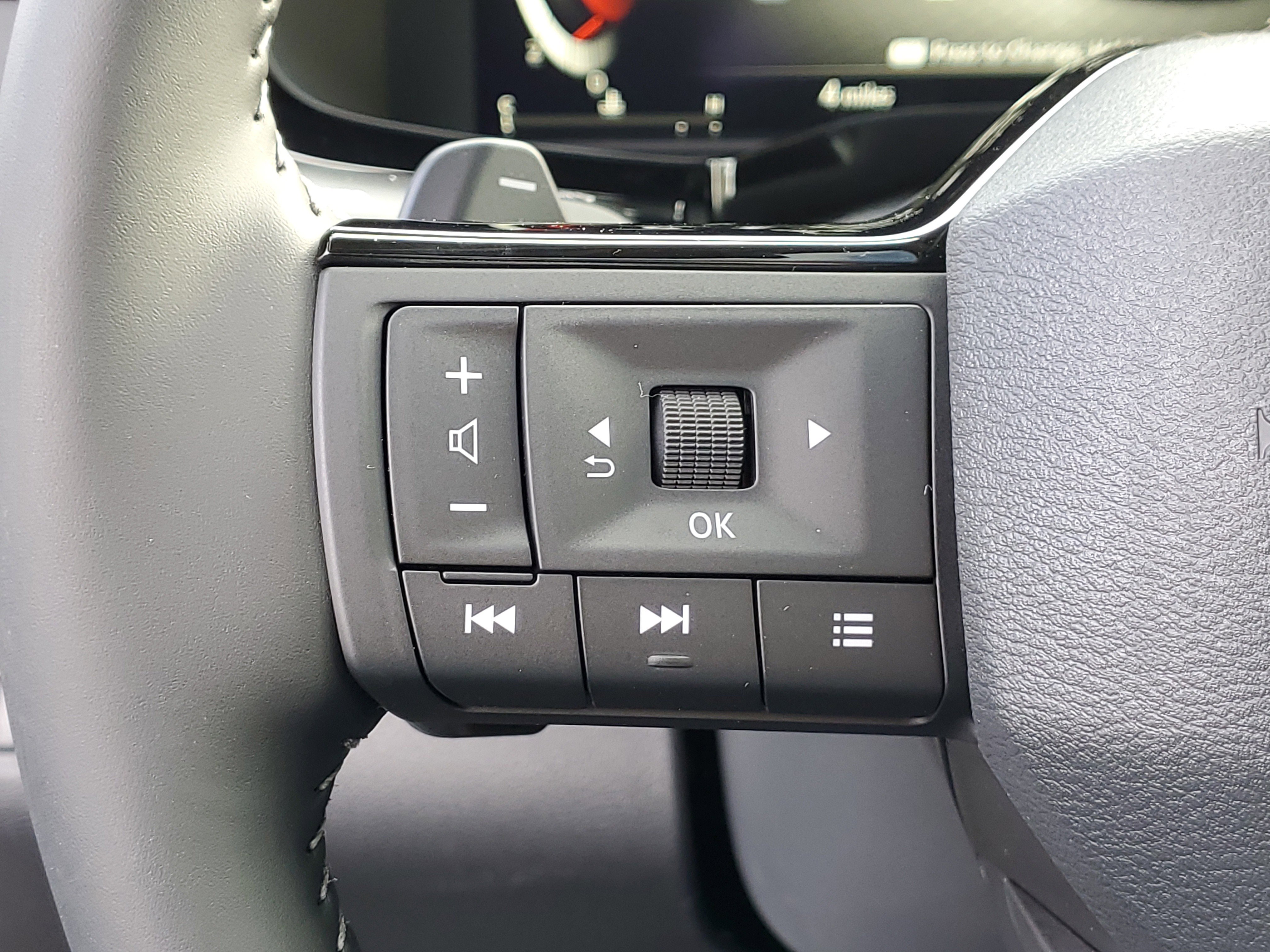 New 2026 Nissan Pathfinder SL w/ SL Premium Package image 13