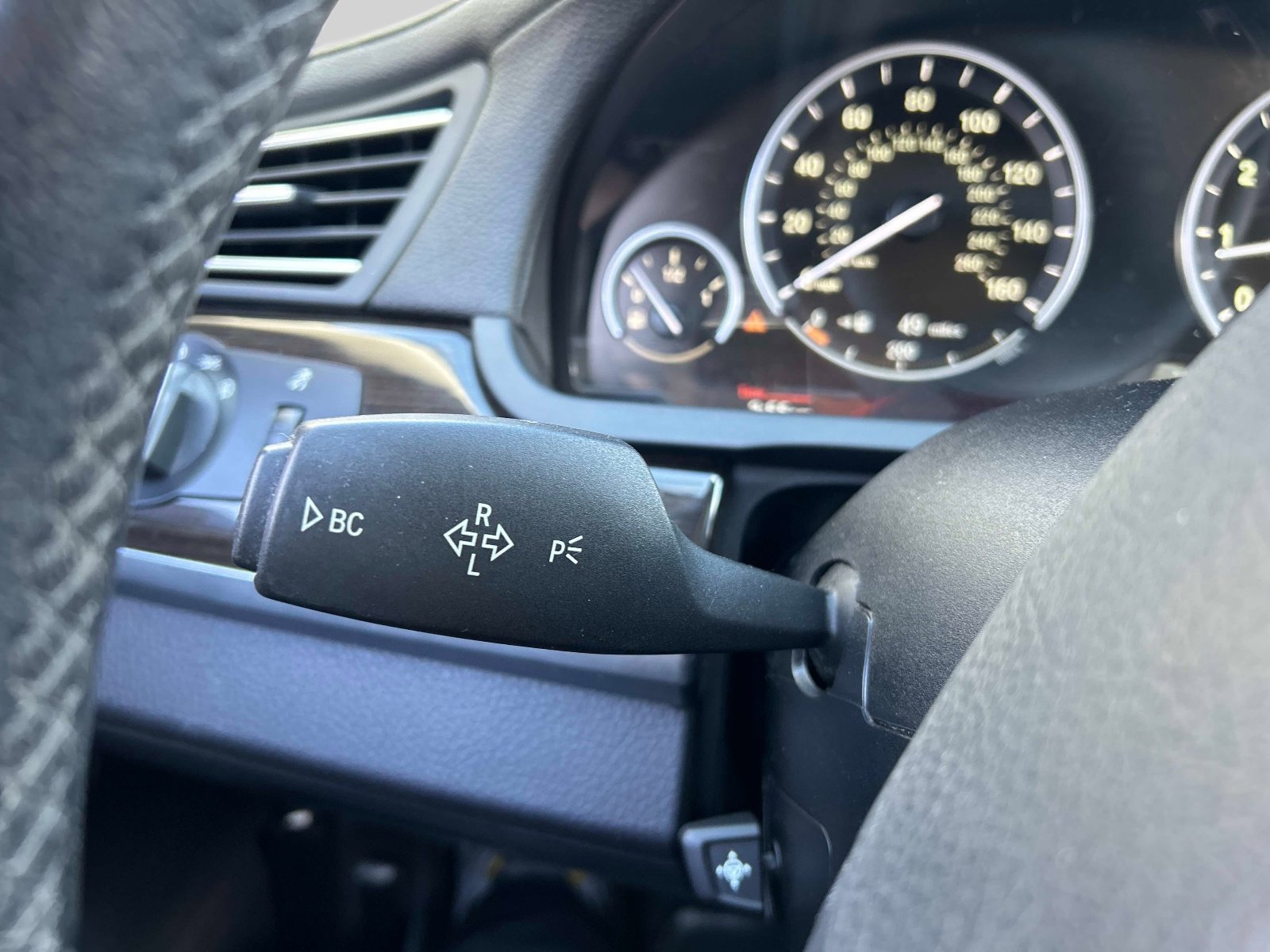 Used 2011 BMW 750i xDrive AWD/4WD image 26