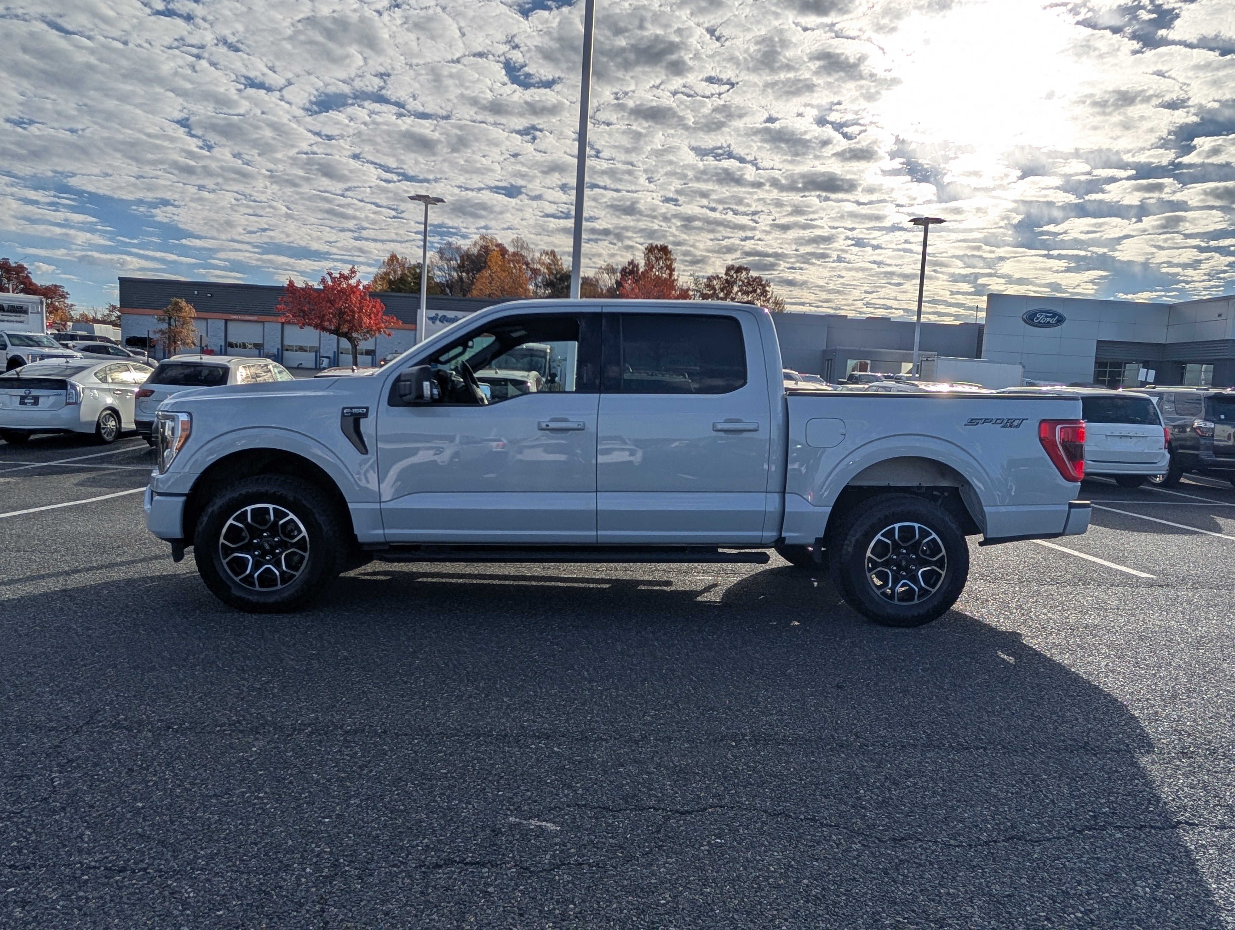 Certified 2022 Ford F150 XLT w/ Equipment Group 302A High image 6