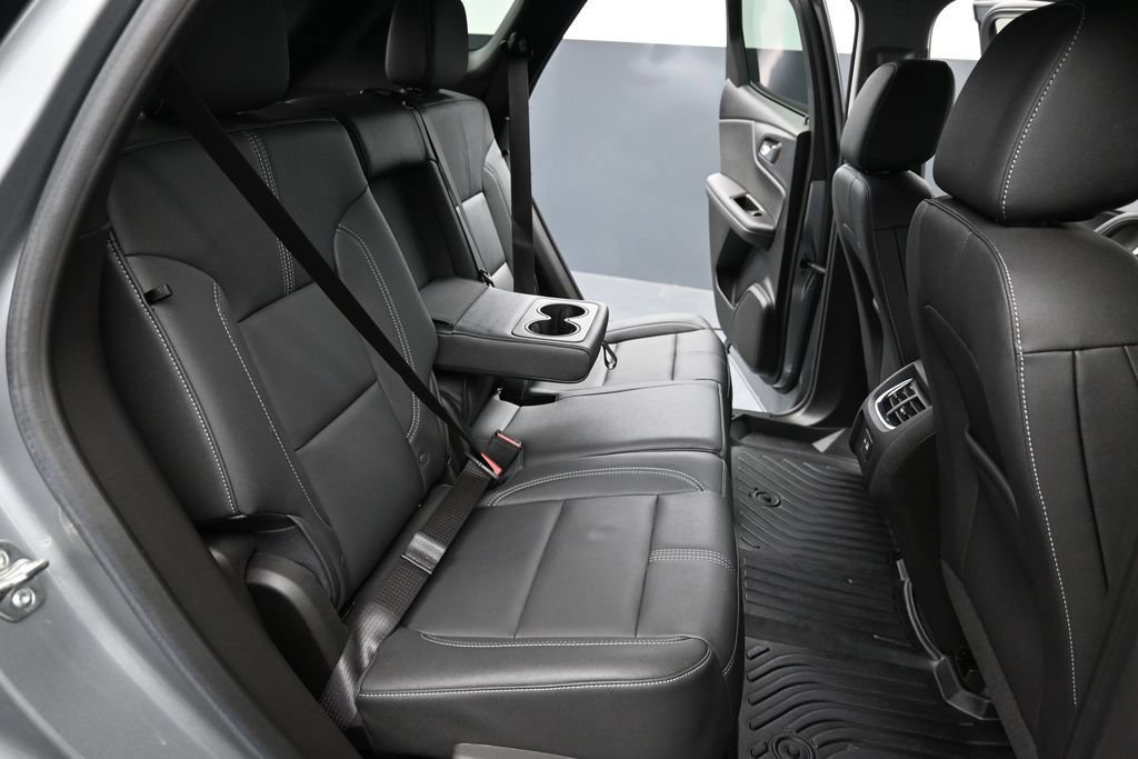Used 2024 Chevrolet Blazer LT w/ Midnight/Sport Edition FWD image 25