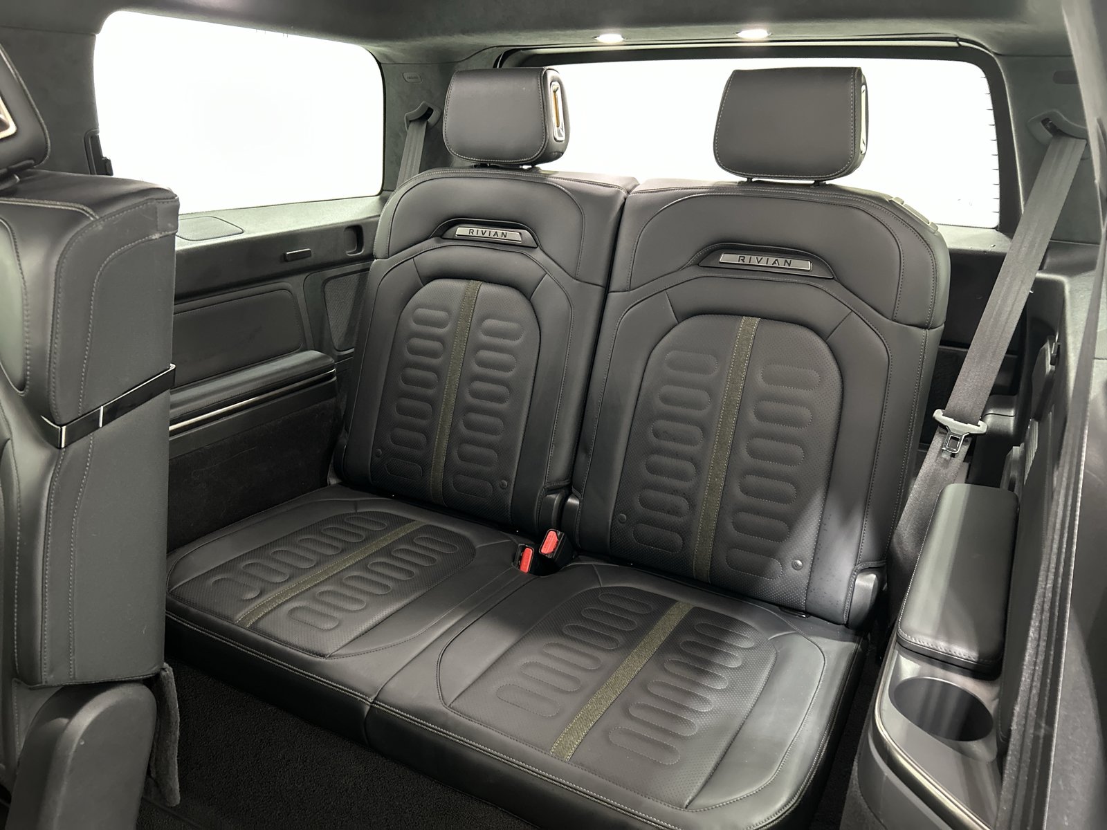 Used 2024 Rivian R1S Adventure AWD/4WD image 22
