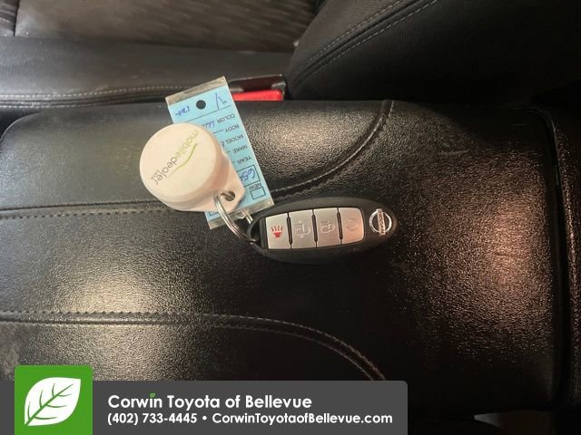 Used 2017 Nissan Rogue SV image 27