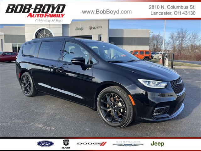 Used 2025 Chrysler Pacifica Limited
