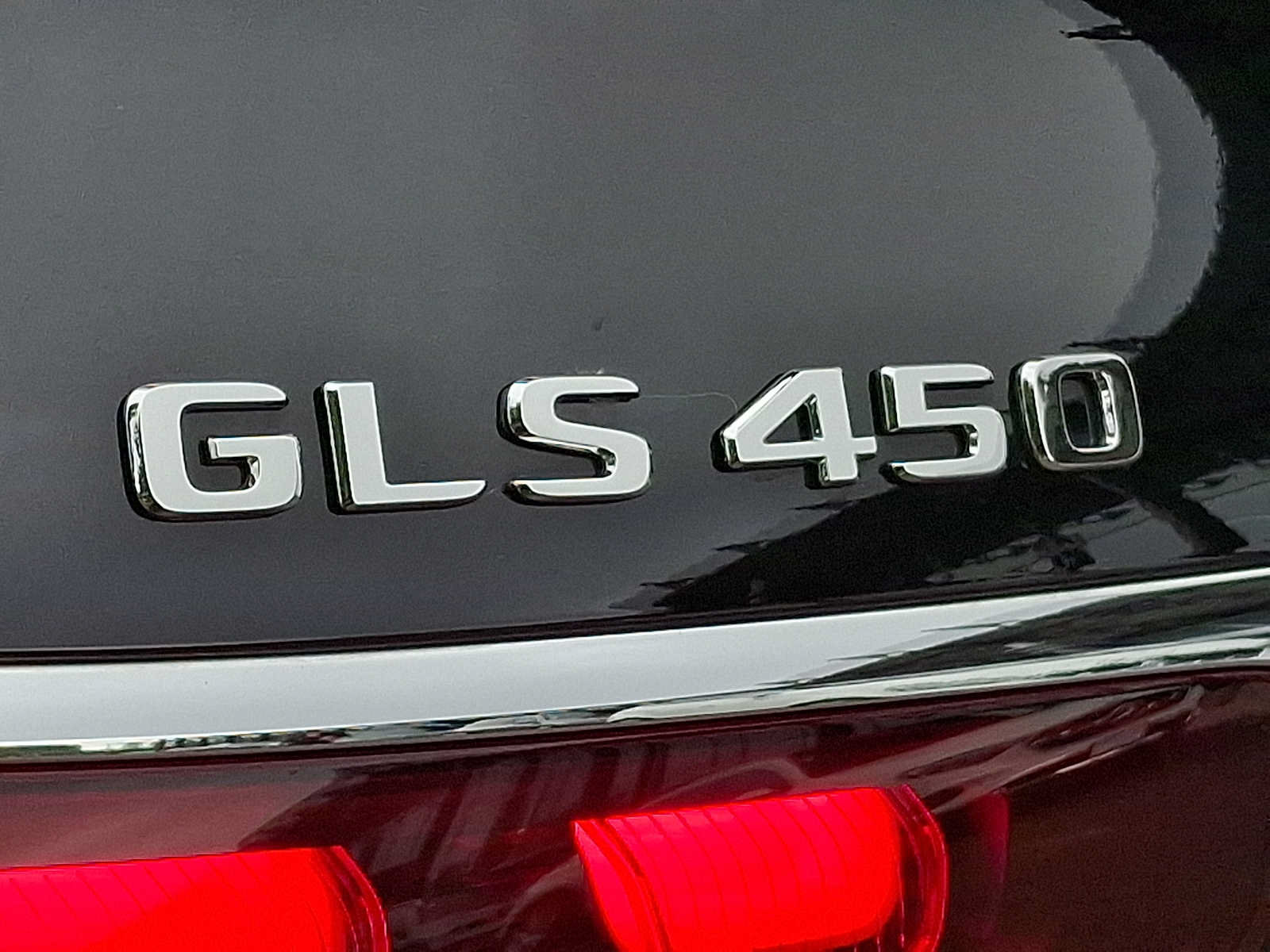 Used 2025 Mercedes-Benz GLS 450 4MATIC image 29