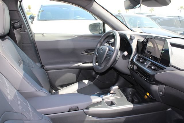 Certified 2025 Lexus UX 300h FWD image 5