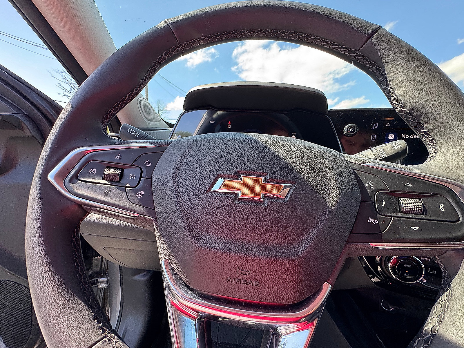 New 2026 Chevrolet Trax LT w/ Driver Confidence Package FWD image 12