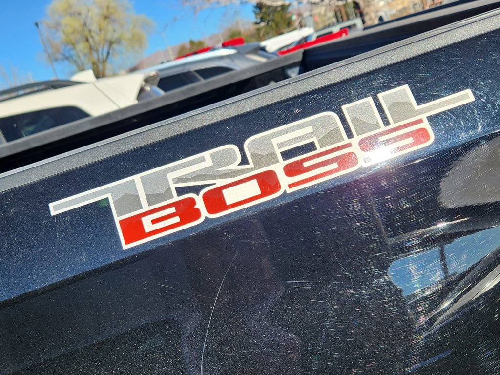 Used 2021 Chevrolet Silverado 1500 LT Trail Boss w/ LPO, Dark Essentials Package image 9