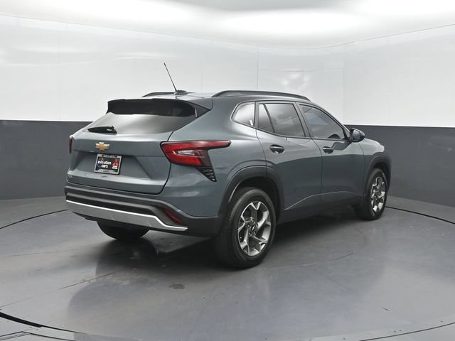 Used 2026 Chevrolet Trax LT FWD image 30
