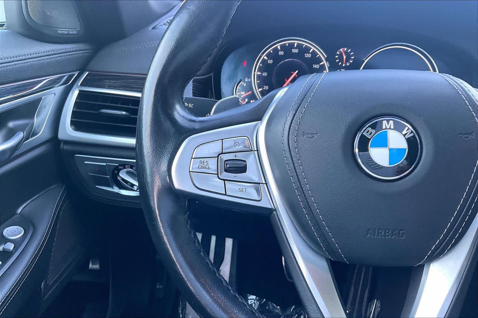 Used 2019 BMW 750i xDrive w/ M Sport Package AWD/4WD image 23