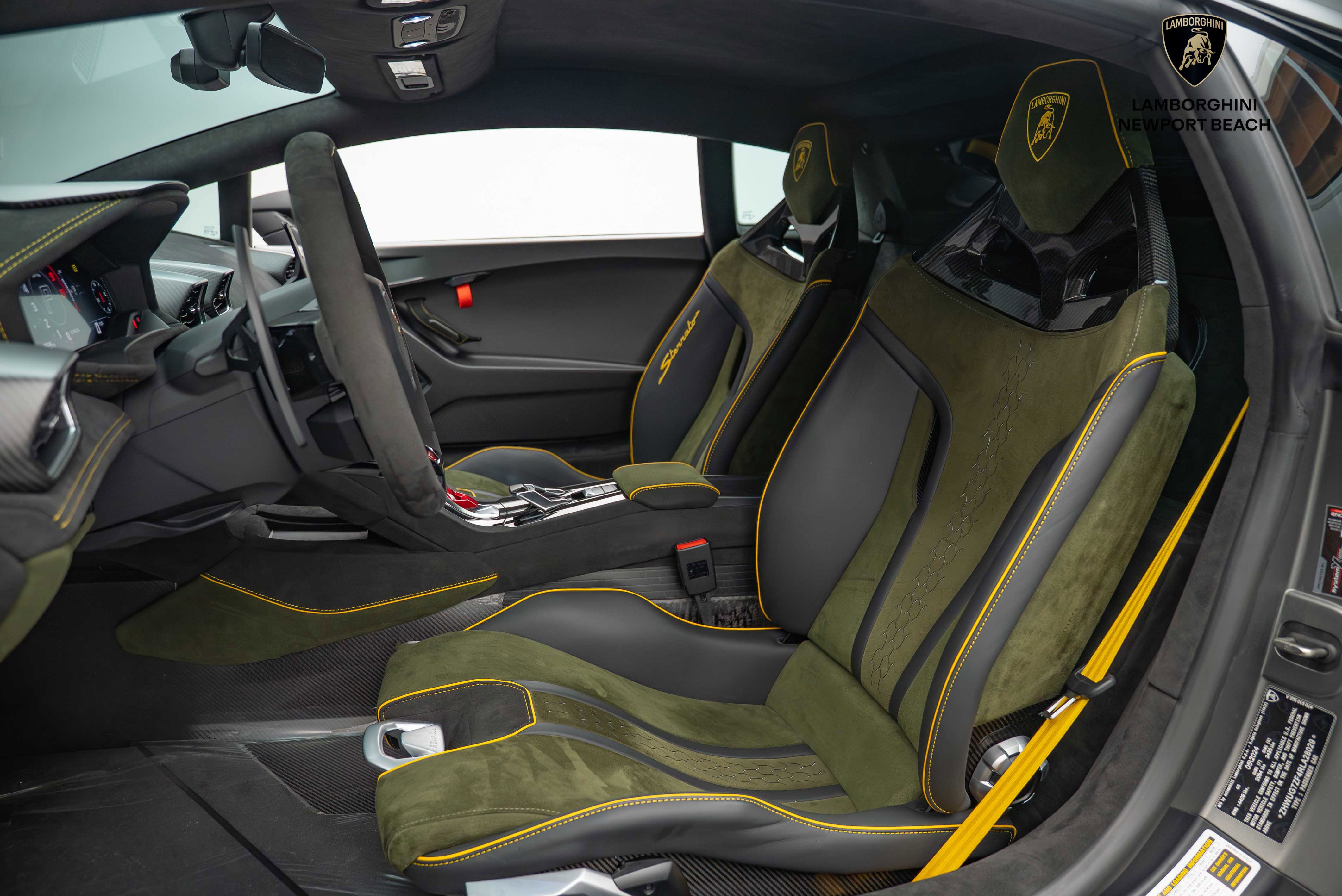 Used 2024 Lamborghini Huracan Sterrato image 7
