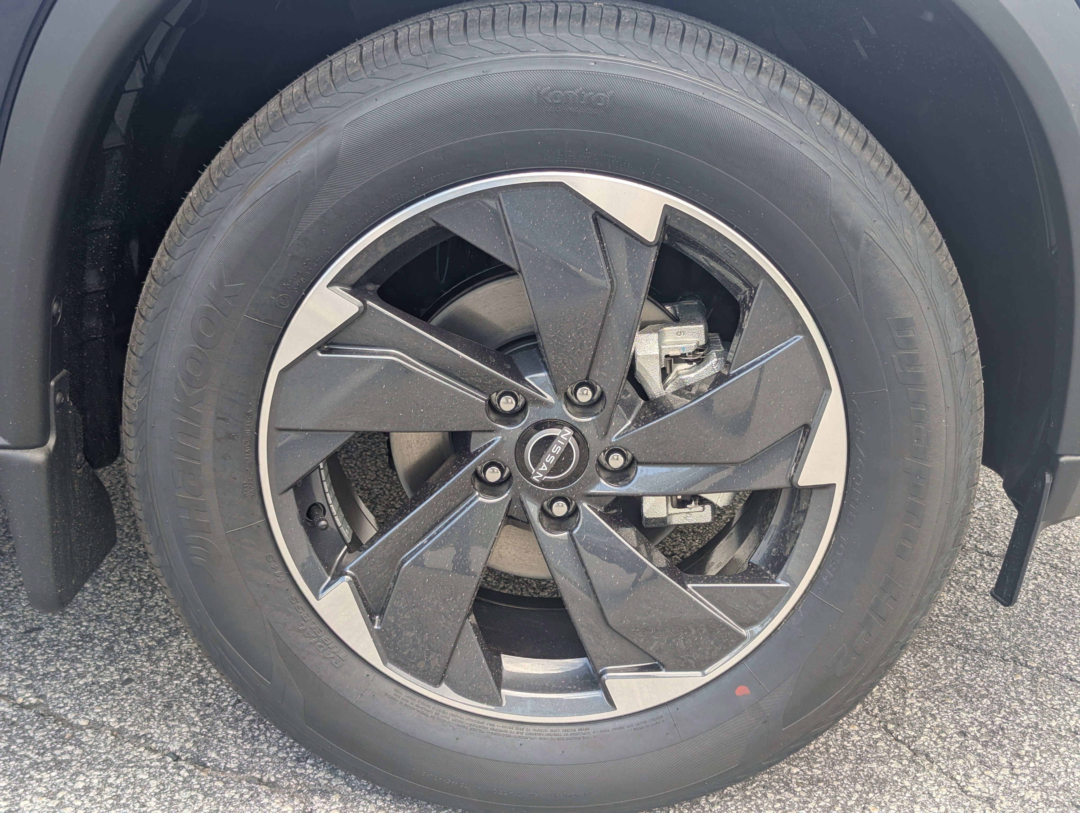 New 2026 Nissan Rogue SV image 9