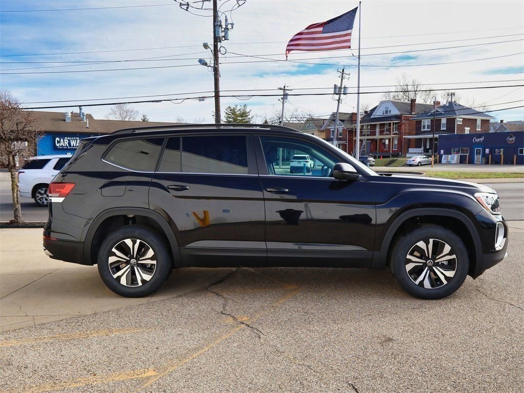 New 2026 Volkswagen Atlas SE image 6