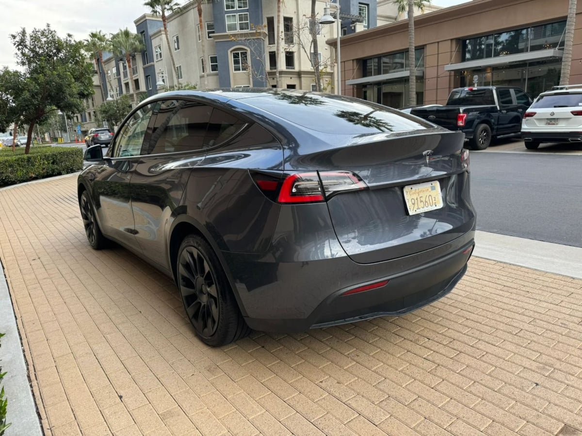 Used 2023 Tesla Model Y Long Range AWD/4WD image 5