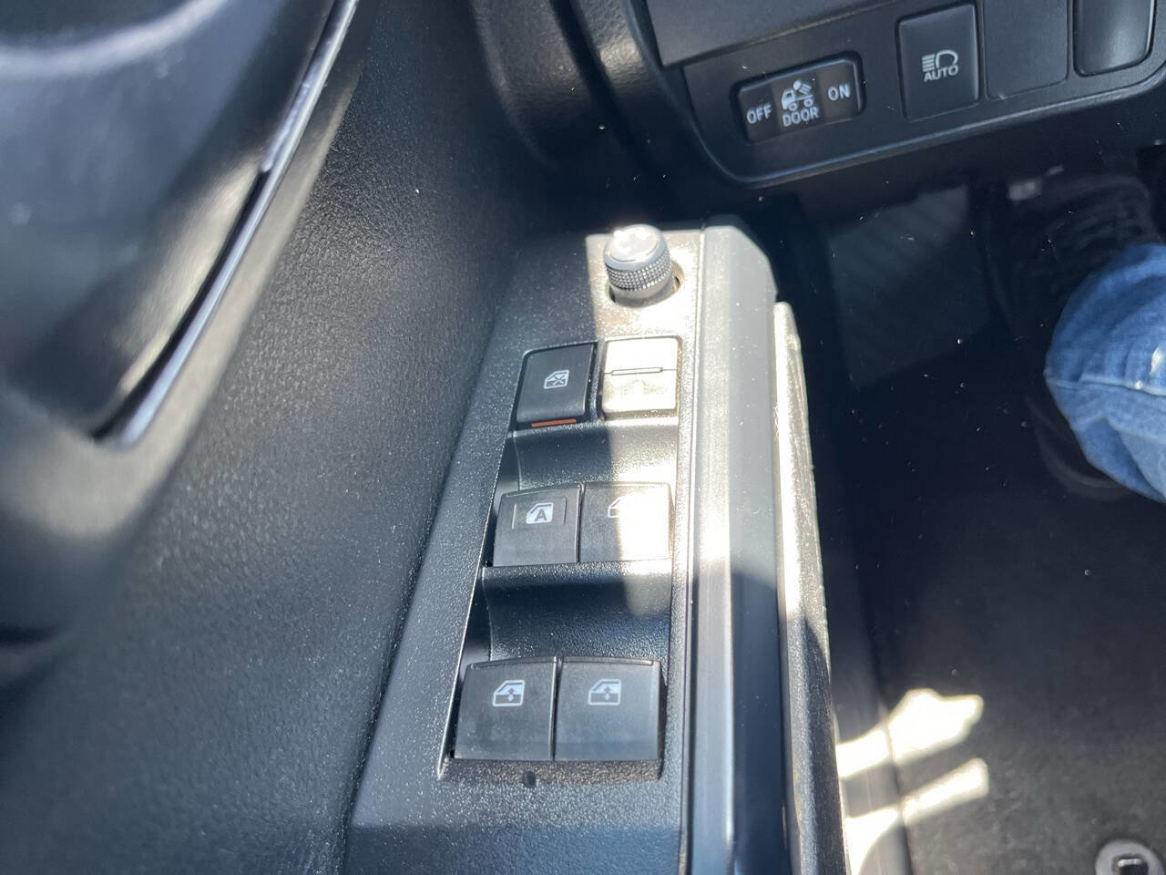 Used 2022 Toyota Tacoma SR image 18