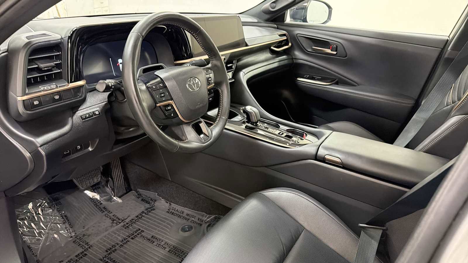 Certified 2024 Toyota Crown Platinum AWD/4WD image 12