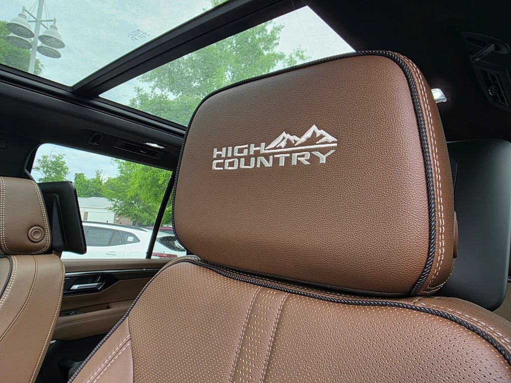 New 2026 Chevrolet Tahoe High Country AWD/4WD image 11