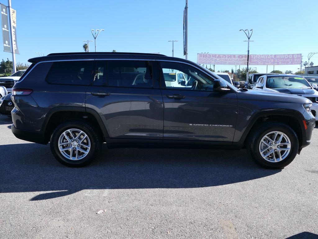 Used 2025 Jeep Grand Cherokee L Laredo w/ Luxury Tech Group I image 3