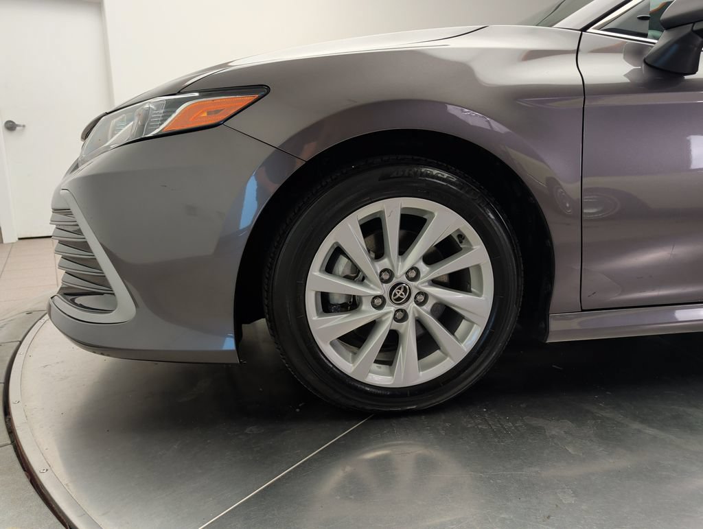 Used 2021 Toyota Camry LE FWD image 31