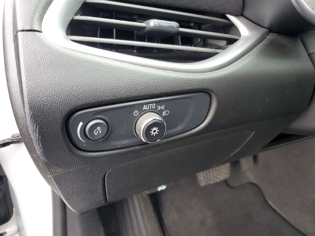 Used 2024 Chevrolet Malibu LT image 13