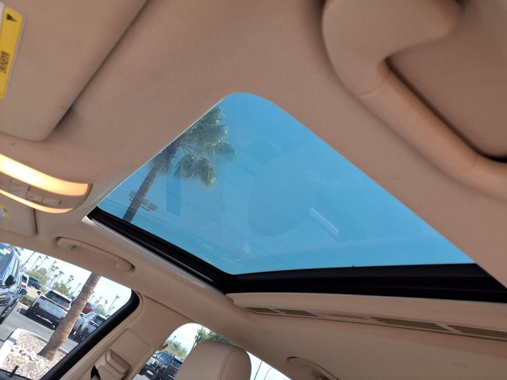 Used 2015 Mercedes-Benz E 350 4MATIC Sedan image 6