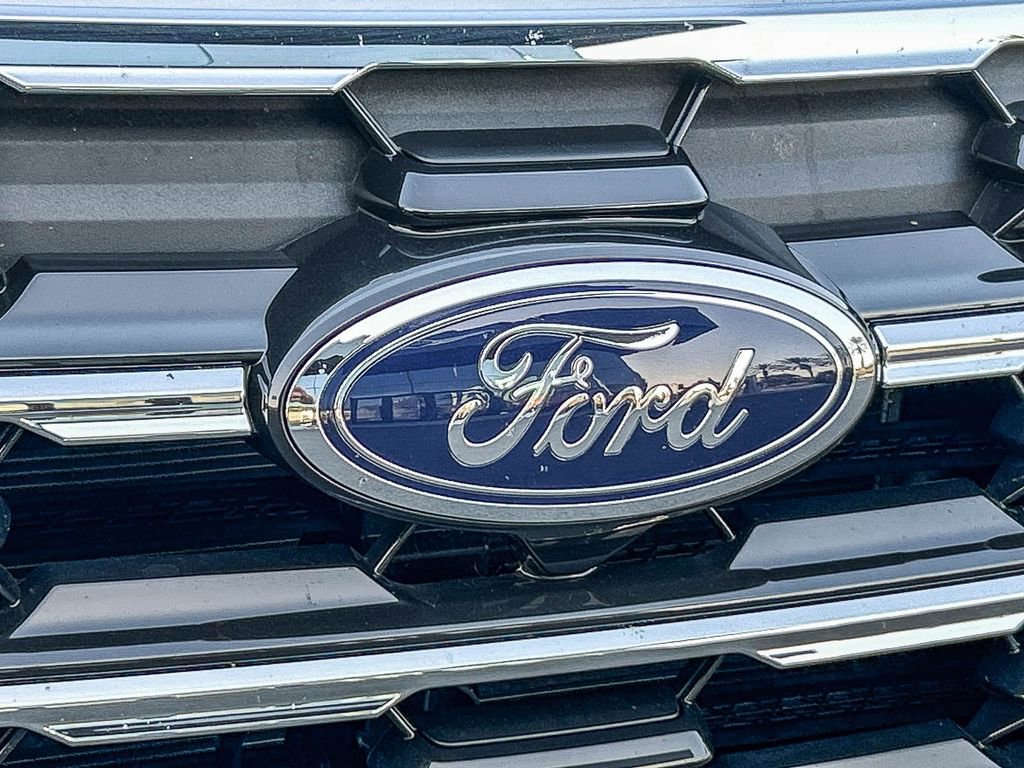 Used 2026 Ford Explorer Active RWD image 6