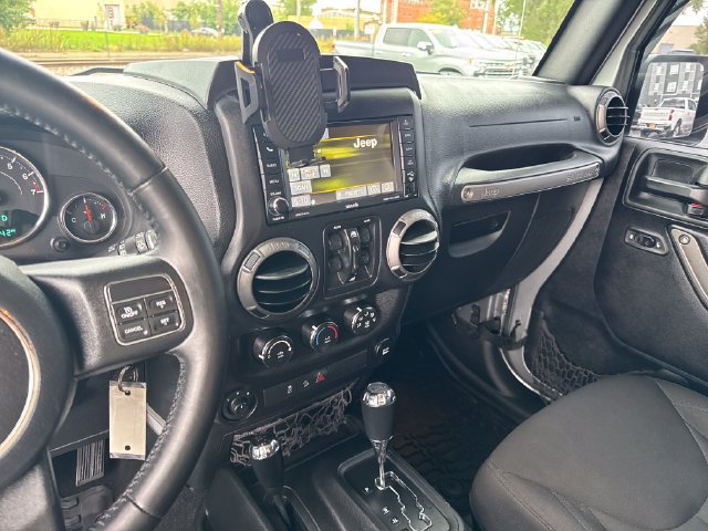 Used 2017 Jeep Wrangler Unlimited Sport AWD/4WD image 18