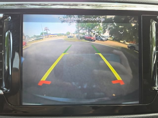 Used 2019 Chrysler Pacifica Touring Plus w/ S Appearance Package FWD image 17