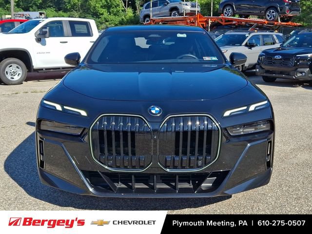 Used 2026 BMW 740i xDrive AWD/4WD image 3