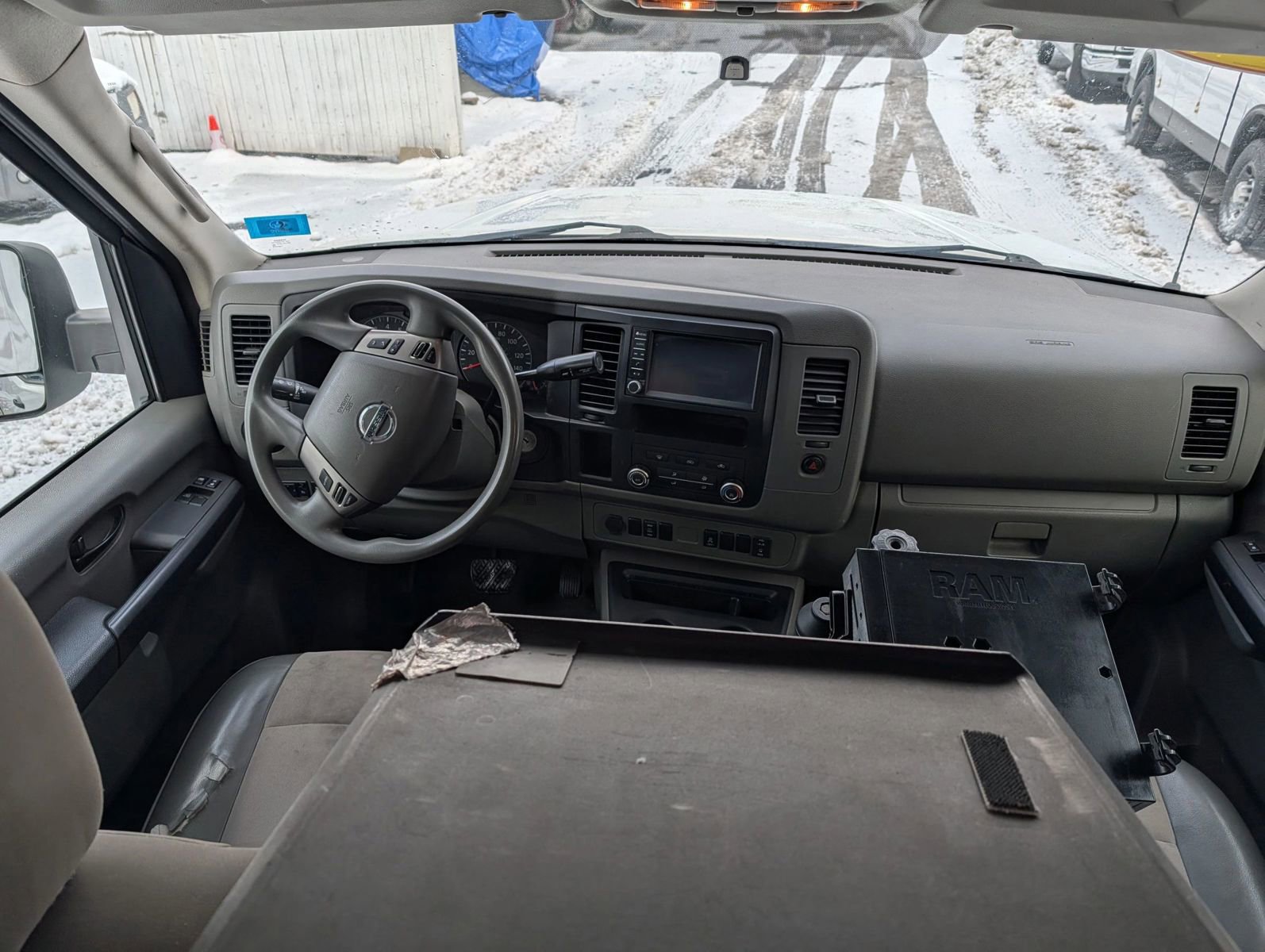 Used 2020 Nissan NV 2500 SV image 11