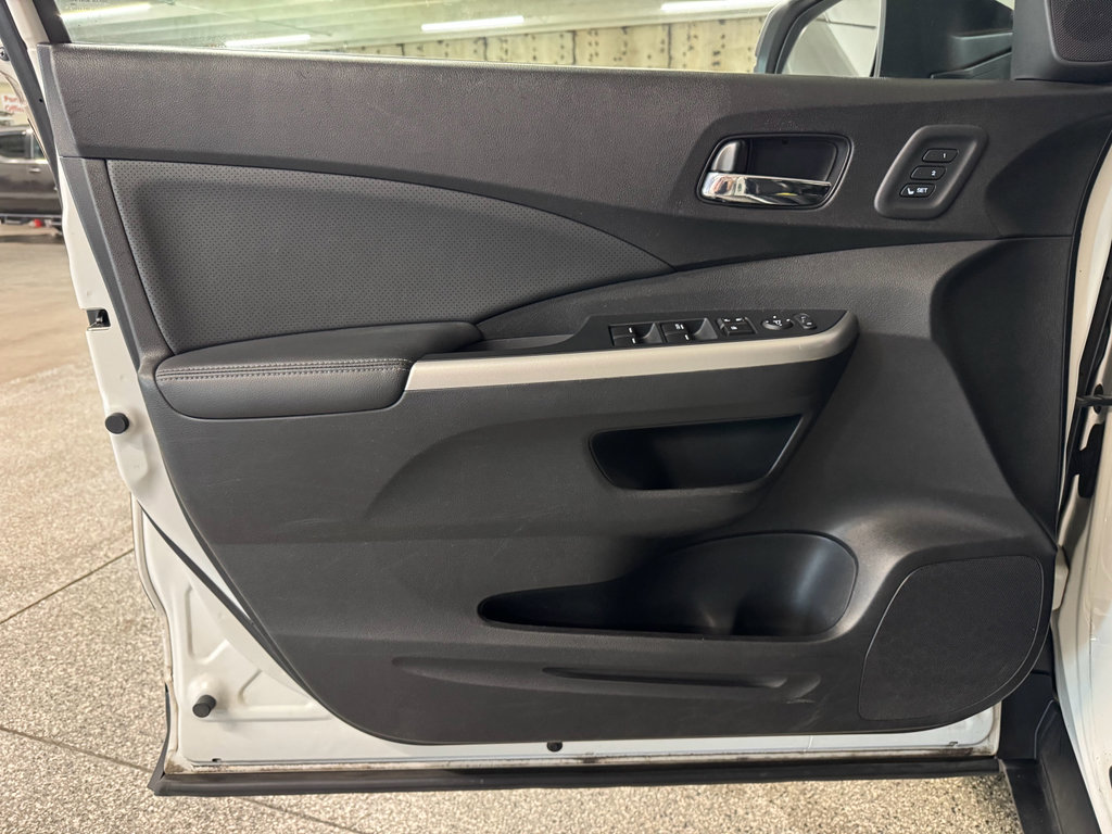 Used 2016 Honda CR-V Touring image 15