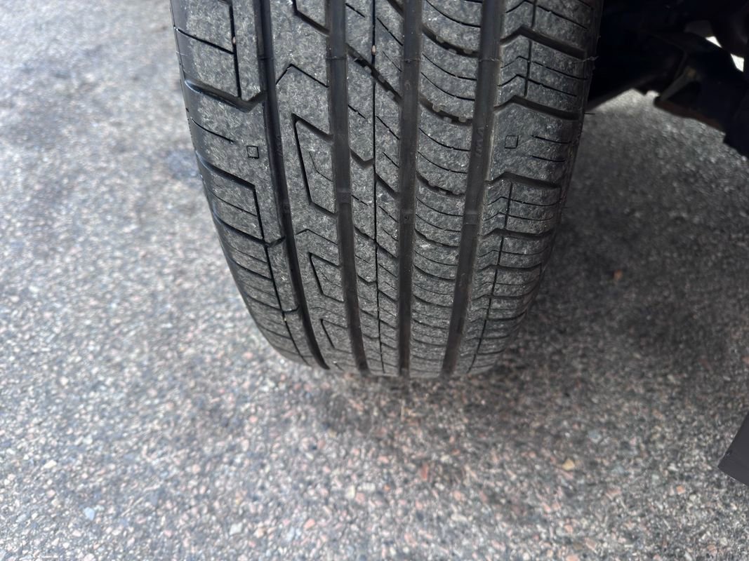 Used 2021 Buick Encore Preferred image 40