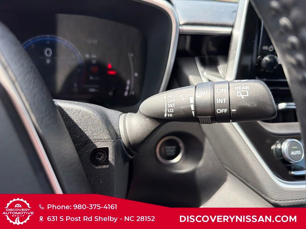 Used 2023 Toyota Corolla Cross XLE w/ Convenience Package image 24