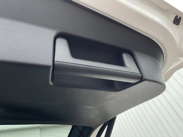 Used 2018 Ford Explorer XLT w/ Equipment Group 202A image 29