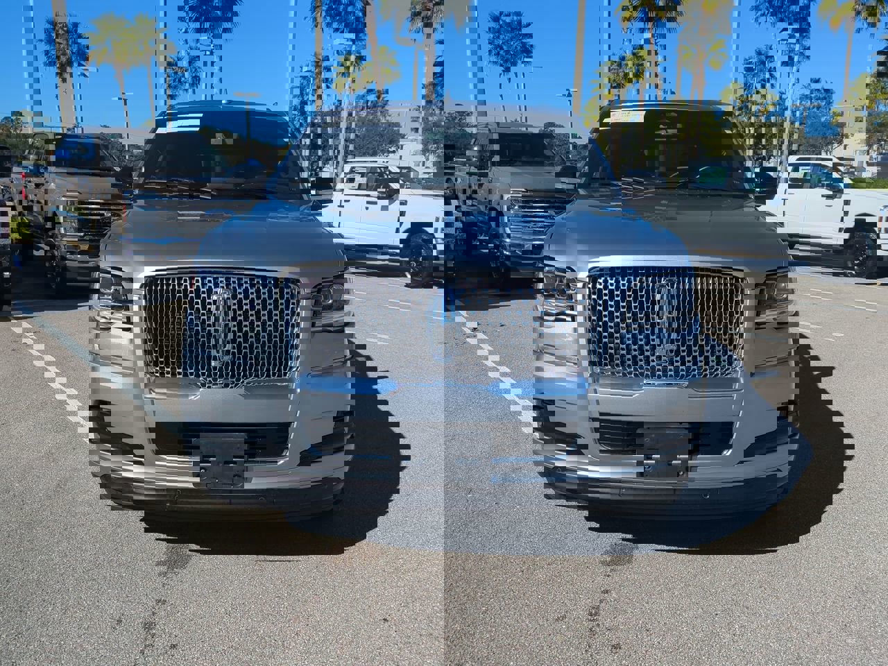 Certified 2023 Lincoln Navigator Reserve image 9