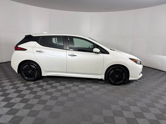 Used 2024 Nissan Leaf SV Plus FWD image 16