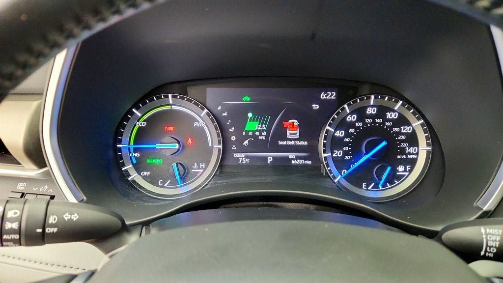 Used 2020 Toyota Highlander XLE FWD image 14