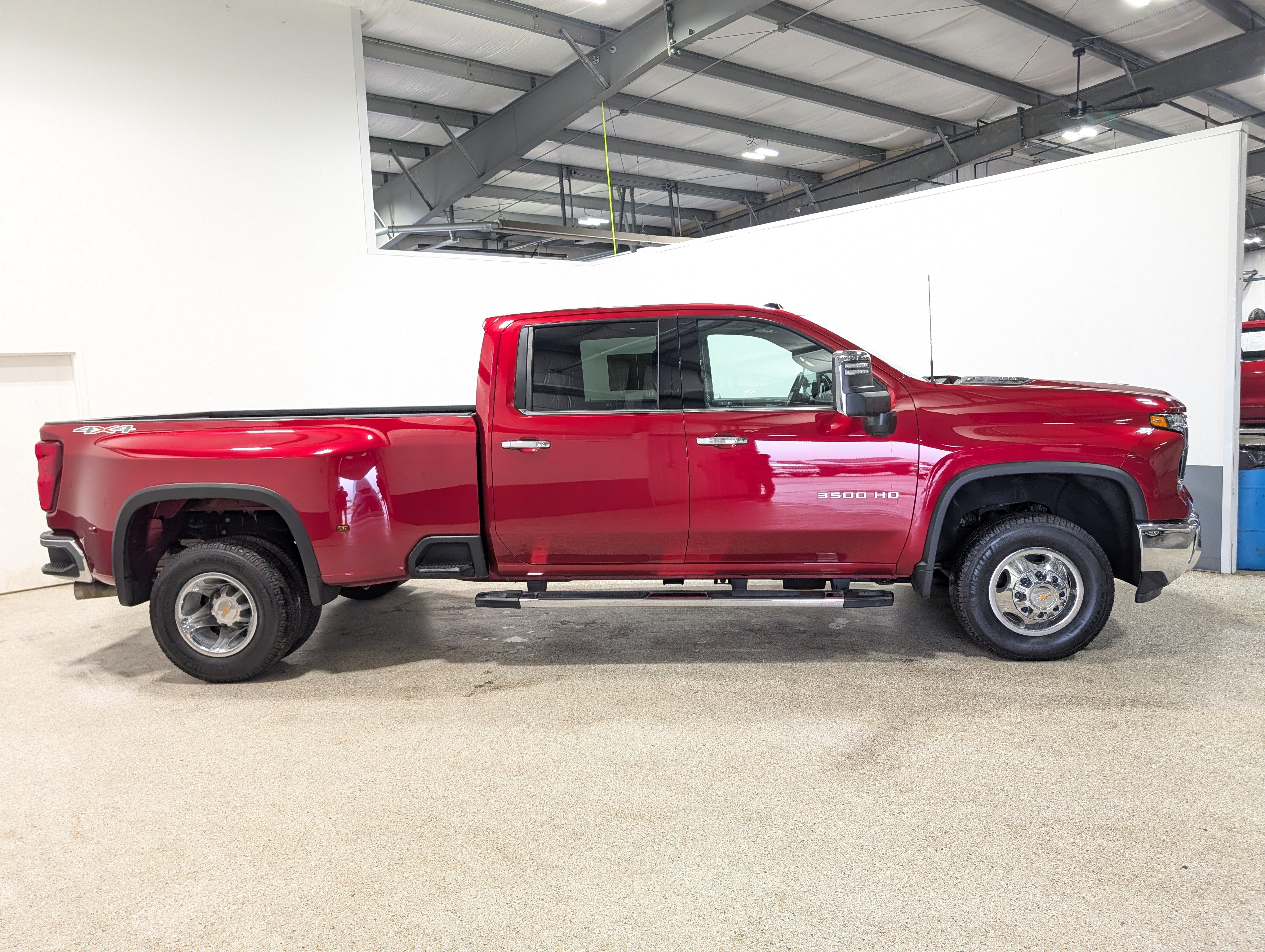 Used 2025 Chevrolet Silverado 3500 LTZ w/ LTZ Plus Package AWD/4WD image 2